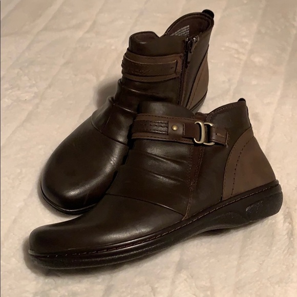 Earth Origins Shoes - Earth Origins Leather Ankle Boots